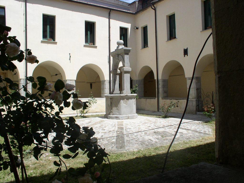 Borgo San Pietro Bed and Breakfast Agnone Eksteriør billede