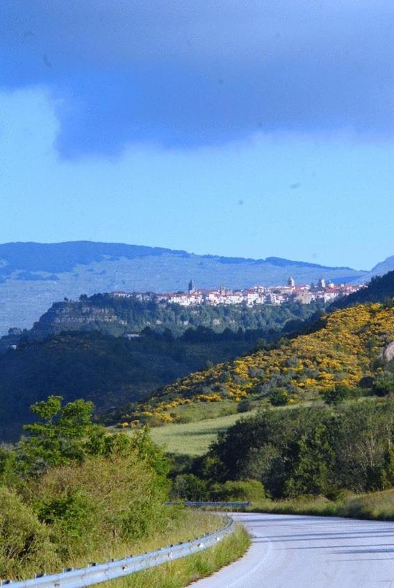 Borgo San Pietro Bed and Breakfast Agnone Eksteriør billede