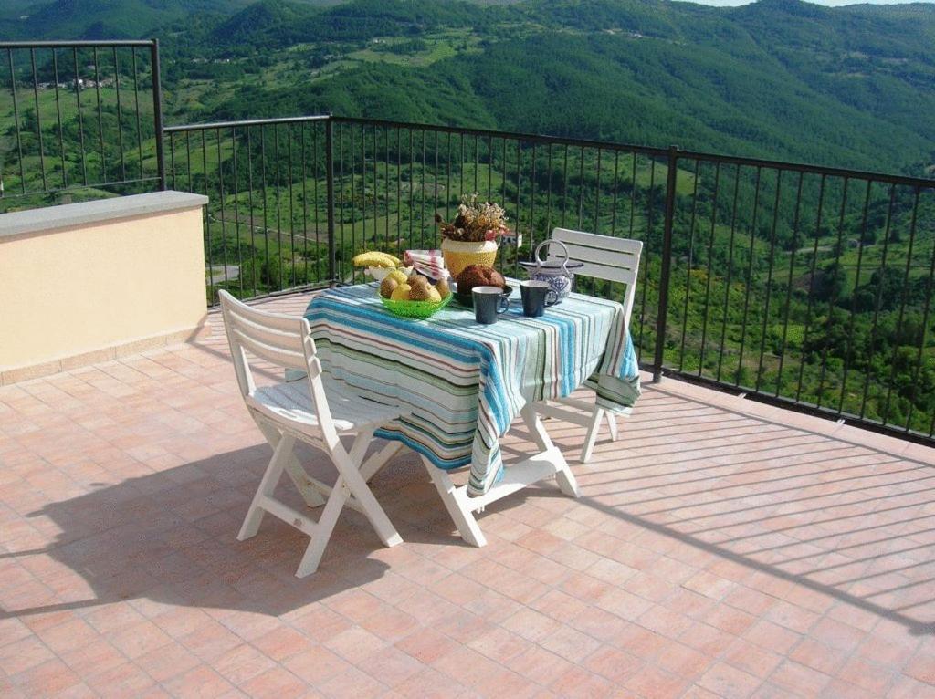 Borgo San Pietro Bed and Breakfast Agnone Værelse billede