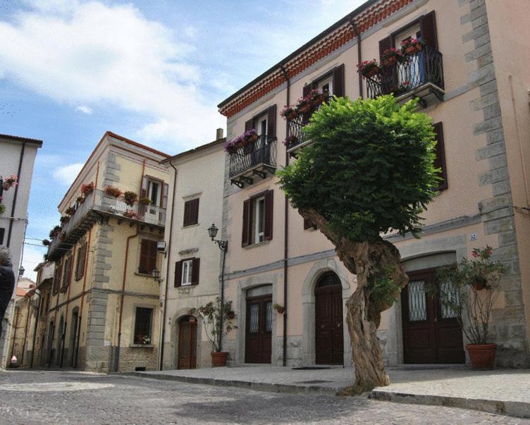 Borgo San Pietro Bed and Breakfast Agnone Eksteriør billede